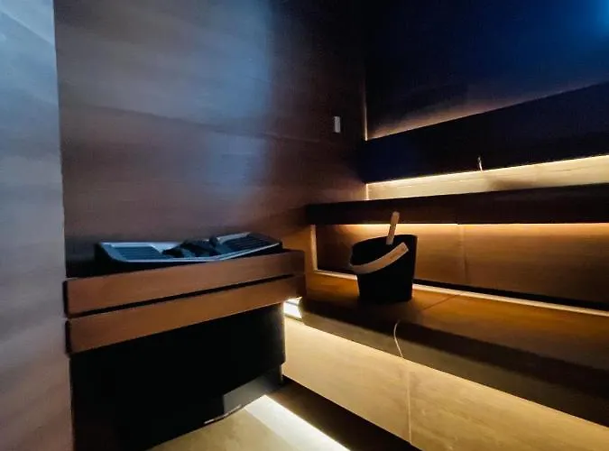 Del Mar アパートホテル 4*